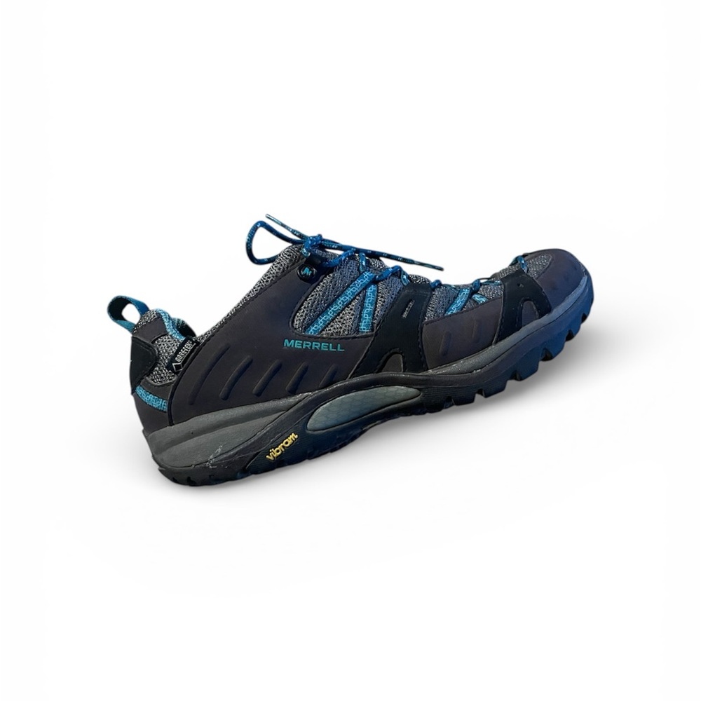 Women’s hiking shoes vibram